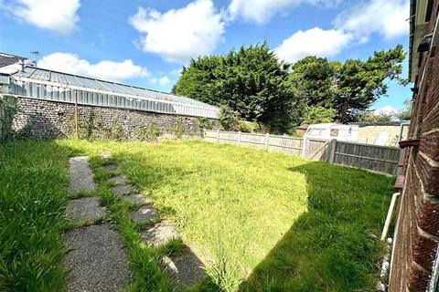 5 Bellscroft Close, Littlehampton, BN17 6EA