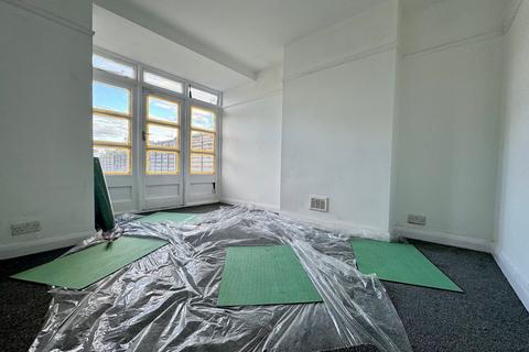 3 bedroom terraced house for sale, London N18