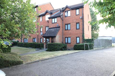 1 bedroom flat to rent, Porter Close, Grays RM20