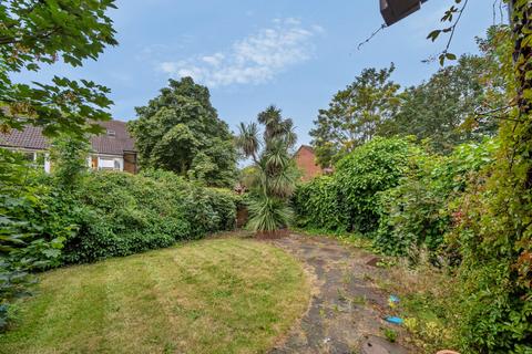 2 bedroom townhouse for sale, Farriers Road, Epsom, Surrey