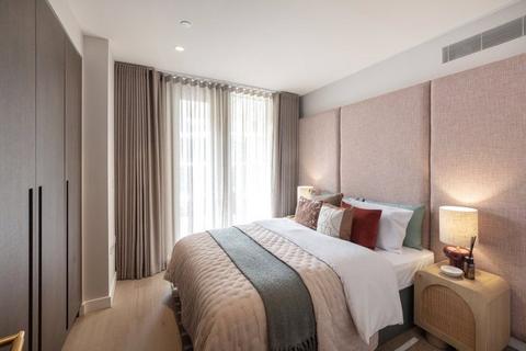 2 bedroom flat for sale, Triptych Bankside, London