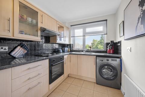 1 bedroom apartment to rent, Lancaster Court, Cottimore Lane, WALTON-ON-THAMES, Surrey, KT12