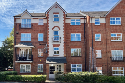 2 bedroom apartment to rent, Shaftesbury Gardens, Ealing, London NW10