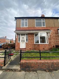 3 bedroom semi-detached house to rent, Willow Road, Darlington