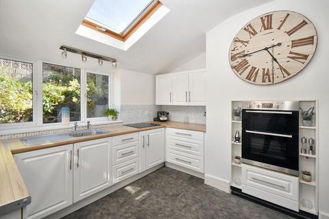 4 bedroom end of terrace house for sale, Station Road, Okehampton