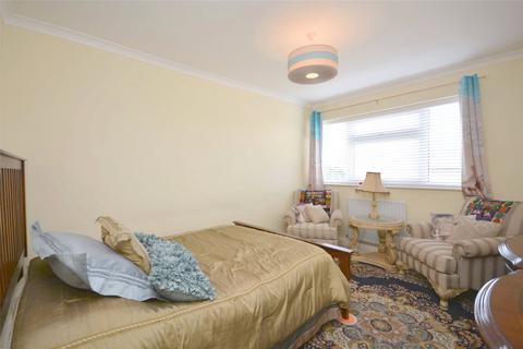 2 Ash Dene Crescent, Pudsey, LS28 8NS