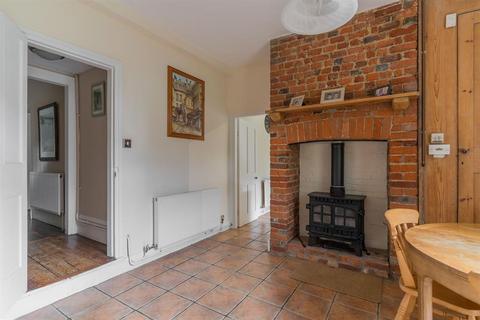 4 bedroom detached house to rent, London Road, Newport, Saffron Walden, Essex, CB11