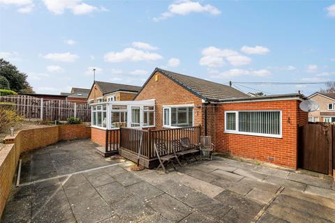 3 bedroom bungalow to rent, Ashdene Crescent, Crofton, Wakefield, West Yorkshire, WF4