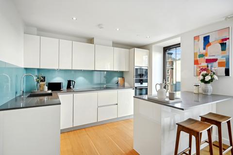 2 bedroom flat to rent, Altayyar House, 102 Marsham Street, London, SW1P