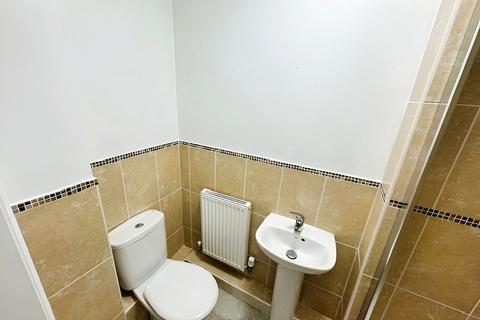 2 bedroom apartment to rent, Blackpool Old Road, Lancashire FY6