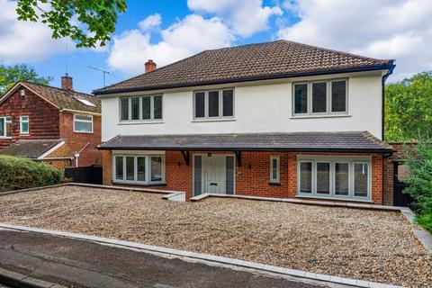 4 bedroom detached house for sale, Woodmansterne Road, Carshalton SM5