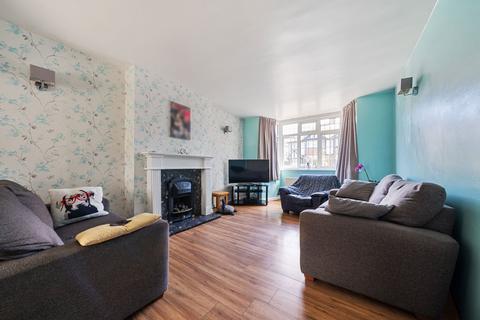 24 Shepley Close, Carshalton, SM5 2NJ
