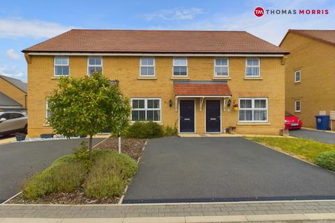 3 bedroom terraced house for sale, Sursham Avenue, Huntingdon PE29