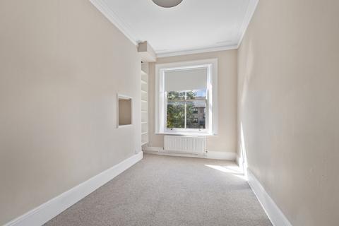 2 bedroom apartment for sale, The Avenue, Surbiton KT5