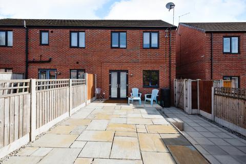8 Garforth Avenue, Manchester, M4 6JS