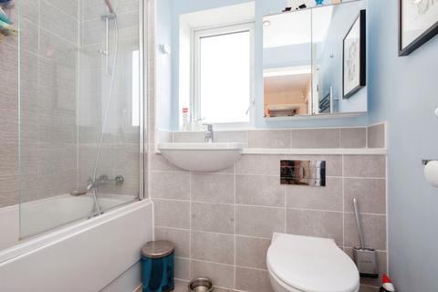 8 Garforth Avenue, Manchester, M4 6JS
