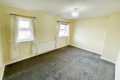 2 bedroom semi-detached house to rent, Manor Close, Selby YO8