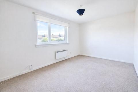 2 bedroom flat to rent, Tummel Green, Glasgow G74