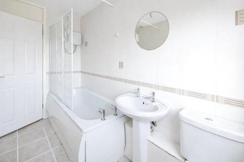 2 bedroom flat to rent, Tummel Green, Glasgow G74