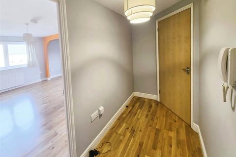 1 bedroom flat to rent, St. Peters Street, Kent ME16