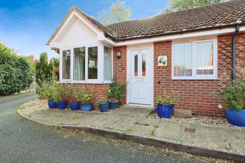 2 bedroom bungalow for sale, Beresford Gardens, Shropshire SY11