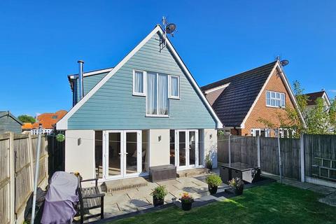 3 bedroom chalet for sale, West Hill Road, Herne Bay, CT6 8HG