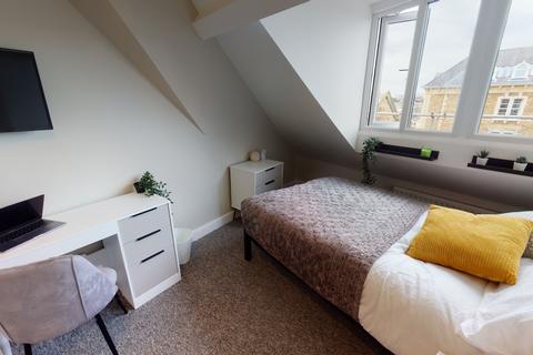 1 bedroom flat to rent, at Bristol, 76a, Whiteladies Road BS8