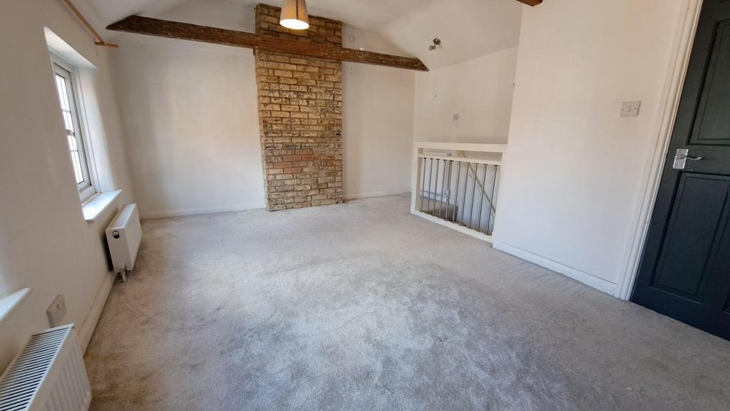 2nd view MASTER BEDROOM.jpg