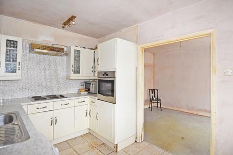 1 bedroom ground floor flat for sale, Beard Road, Kingston Upon Thames, KT2