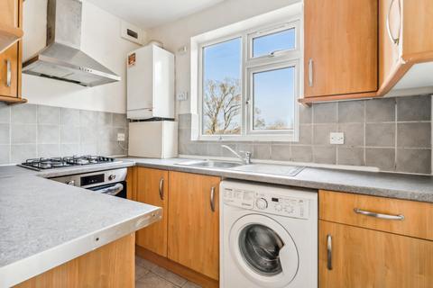 2 bedroom flat to rent, High Road, Harrow Weald, Harrow, HA3