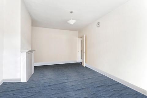 2 bedroom flat to rent, High Road, Harrow Weald, Harrow, HA3