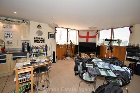 2 bedroom flat for sale, Galleon Place, Weevil Lane, Gosport