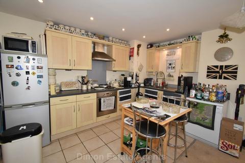 2 bedroom flat for sale, Galleon Place, Weevil Lane, Gosport