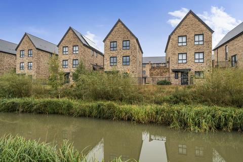 undefined, Chaddington Strand,  Swindon,  SN1