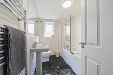 undefined, Chaddington Strand,  Swindon,  SN1