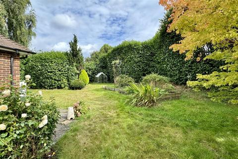 Ruston Cottage Eashing Lane, Milford, Godalming, GU8 5EP