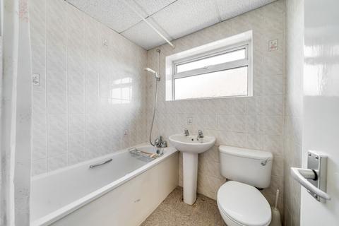 14 Copthall Way, New Haw, Addlestone, KT15 3TX