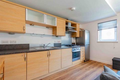1 bedroom flat to rent, 2678L Salamander Court, Edinburgh, EH6 7JN