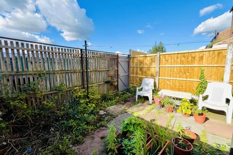 2 bedroom terraced house for sale, Golf Road, Hale, Altrincham