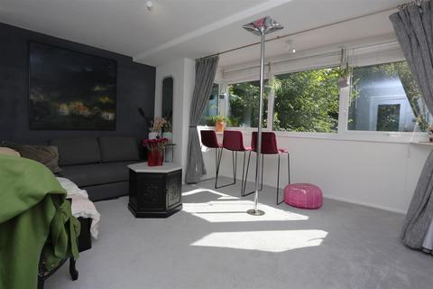 2 bedroom flat to rent, Third Avenue, Hove