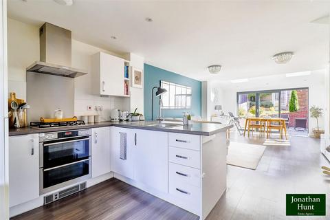 2 Rayment Close, Buntingford, SG9 9FW