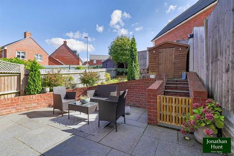 2 Rayment Close, Buntingford, SG9 9FW