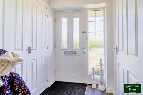 2 Rayment Close, Buntingford, SG9 9FW