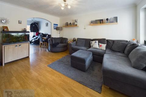 3 bedroom end of terrace house for sale, Maidenbower, Crawley