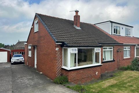 2 bedroom semi-detached bungalow to rent, Greenacre Park, Rawdon, Leeds