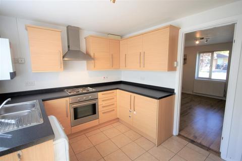 2 bedroom end of terrace house to rent, Raddlebarn Farm Drive, Birmingham B29