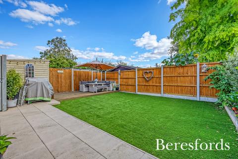 5 Reginald Road, Romford, RM3 0RA