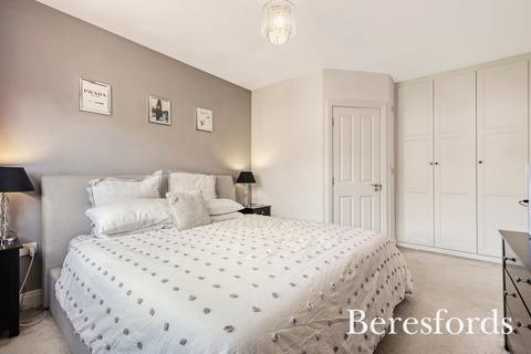 5 Reginald Road, Romford, RM3 0RA
