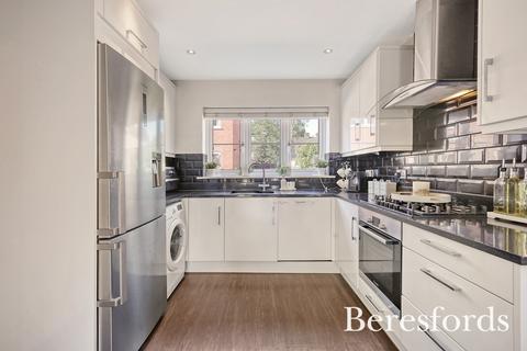5 Reginald Road, Romford, RM3 0RA