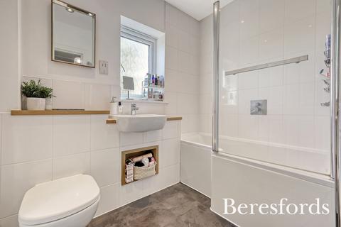 5 Reginald Road, Romford, RM3 0RA